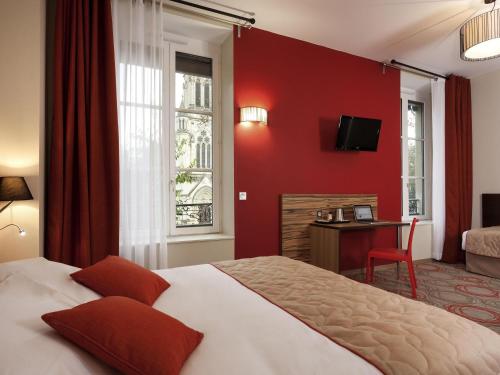 Estudio Triple del hotel Aparthotel Adagio Lyon Patio Confluence. Foto 3
