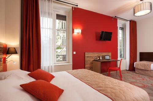 Estudio Triple del hotel Aparthotel Adagio Lyon Patio Confluence. Foto 7
