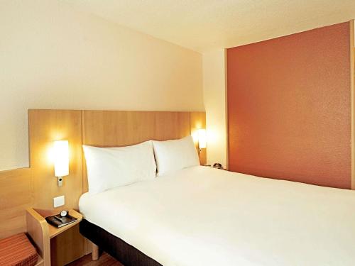 Habitación Doble Estándar del hotel Ibis Lyon Gare La Part Dieu. Foto 4