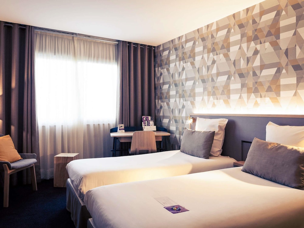 Habitación Superior - 1 cama doble del hotel Mercure Lyon Charbonnieres. Foto 8