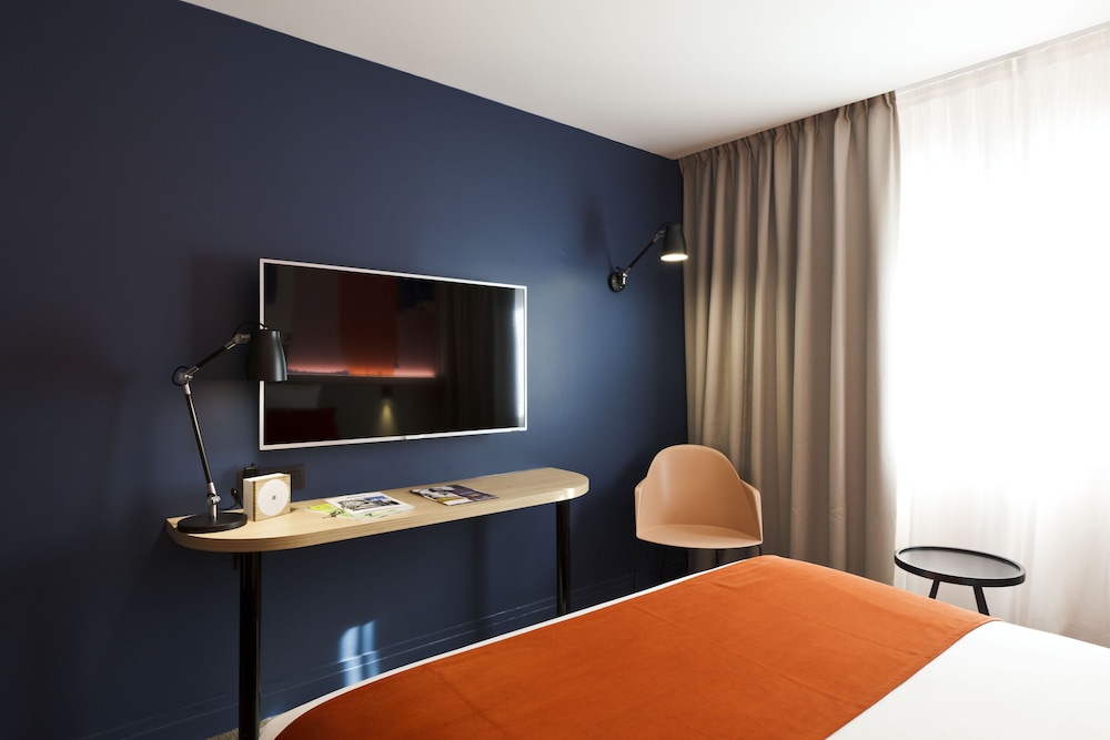 Habitación Clásica - 1 cama doble del hotel Mercure Lyon Charbonnieres. Foto 5