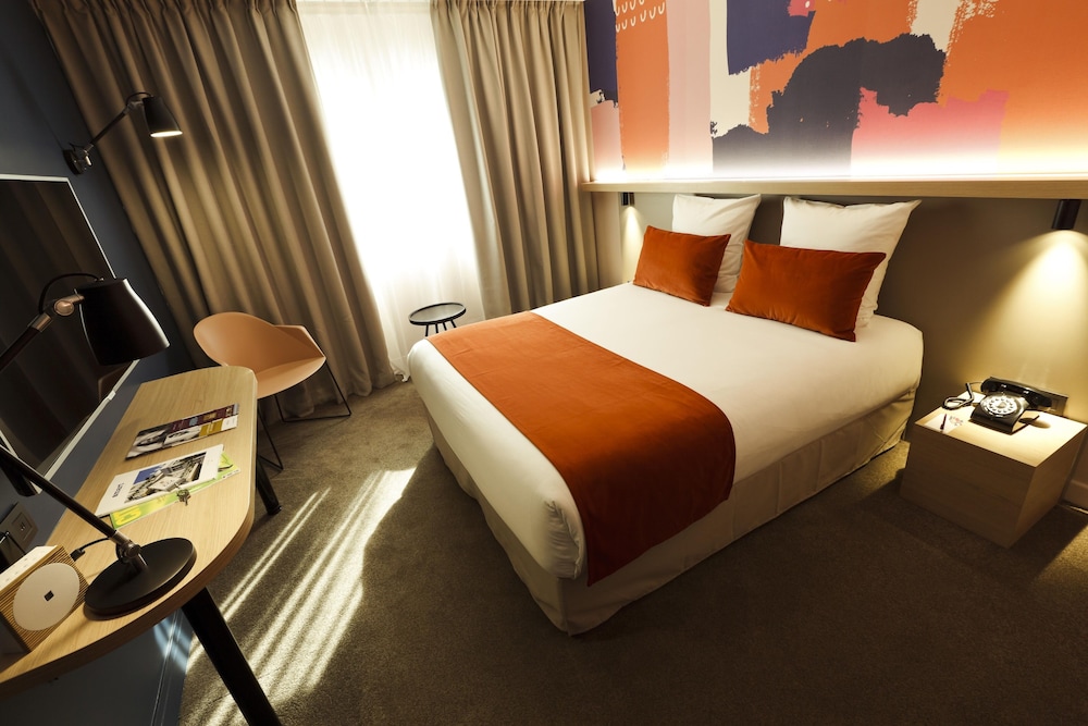 Habitación Clásica - 1 cama doble del hotel Mercure Lyon Charbonnieres. Foto 6