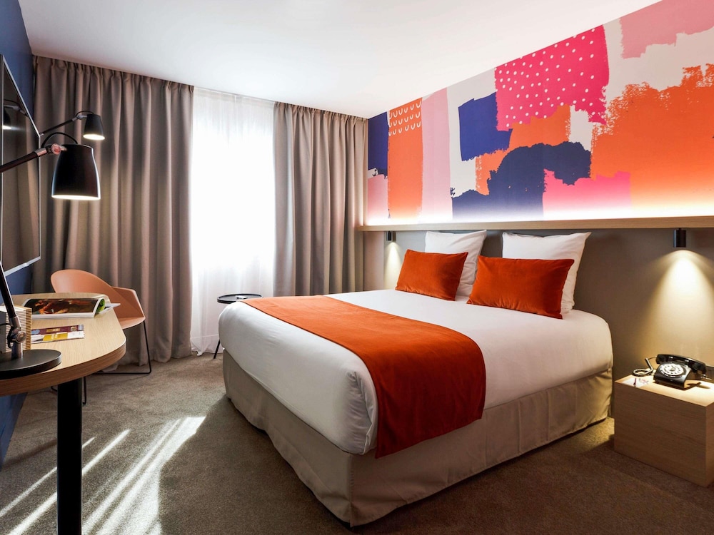 Habitación Clásica - 1 cama doble del hotel Mercure Lyon Charbonnieres. Foto 8