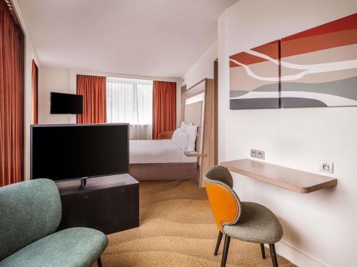 Suite with Double Bed and Double Sofa del hotel Novotel Lyon Confluence