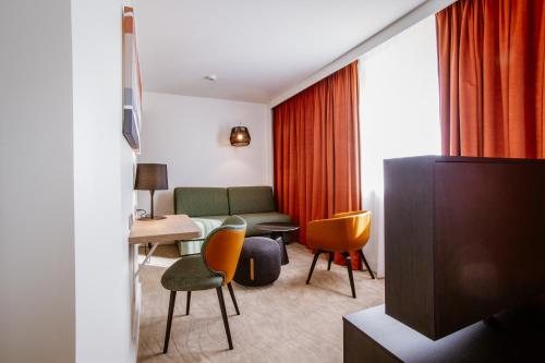 Suite with Double Bed and Double Sofa del hotel Novotel Lyon Confluence. Foto 5