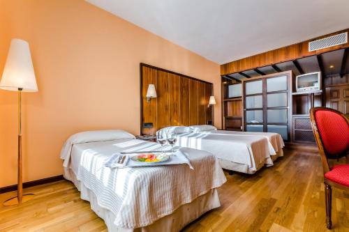 Habitación Triple del hotel Salamanca Forum - Doña Brígida. Foto 1