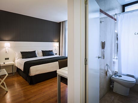 Habitación doble Superior del hotel Catalonia Plaza Mayor Salamanca. Foto 2