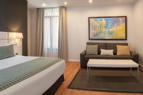 Habitación Doble Superior del hotel Catalonia Plaza Mayor Salamanca. Foto 2