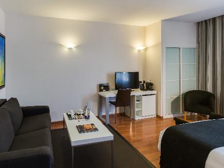 Habitación doble Superior del hotel Catalonia Plaza Mayor Salamanca. Foto 5