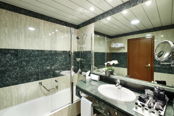 Habitación Triple del hotel Abba Fonseca. Foto 1