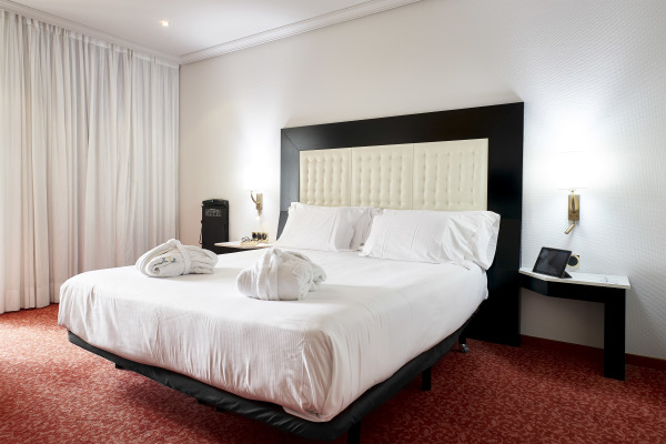 Habitación Doble Premium del hotel Abba Fonseca. Foto 7