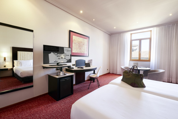 Habitación Cuádruple del hotel Abba Fonseca. Foto 4