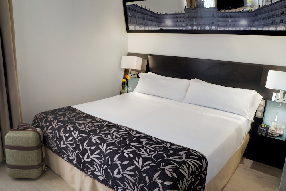 Habitación básica doble del hotel Sercotel Las Torres Salamanca. Foto 4