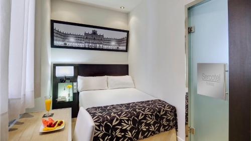 Habitación Doble Económica del hotel Sercotel Las Torres Salamanca. Foto 1