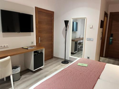 Habitación Doble del hotel Silken Rona Dalba. Foto 3