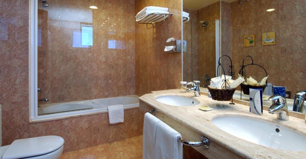 Habitación doble Superior del hotel Vincci Ciudad De Salamanca. Foto 2