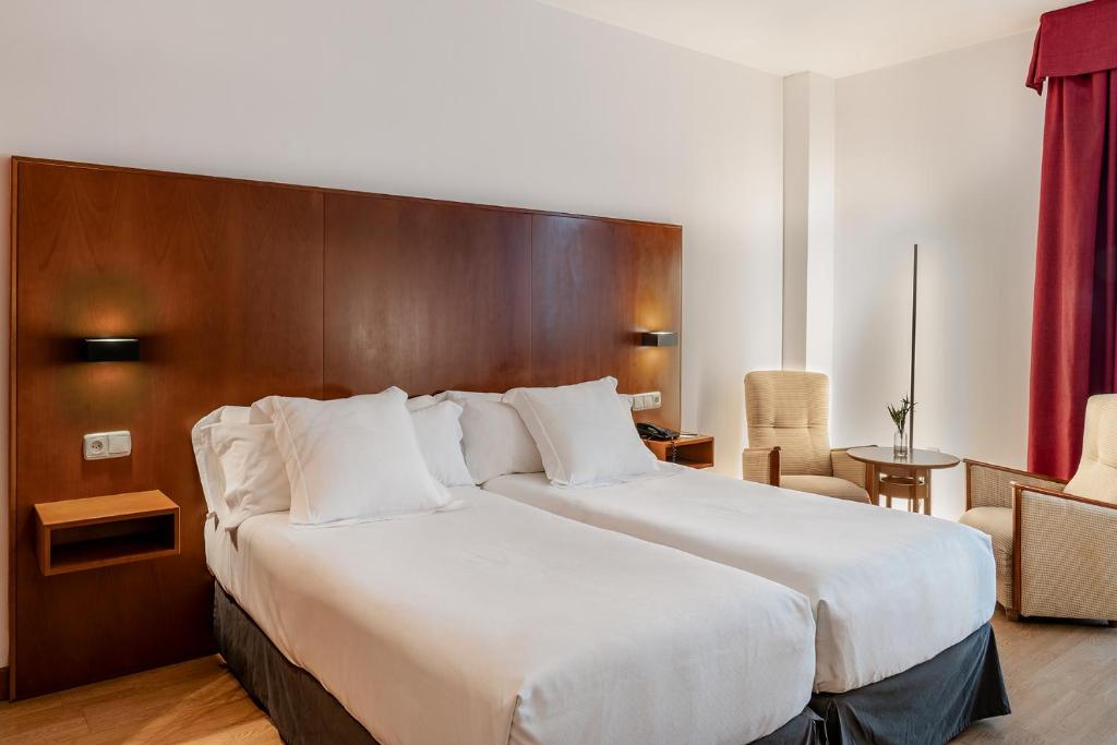 Junior suite del hotel Vincci Ciudad De Salamanca. Foto 4