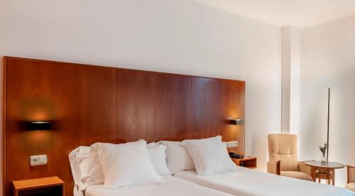 Two Connecting Rooms (6 people) del hotel Vincci Ciudad De Salamanca. Foto 3
