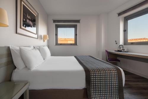 Habitación Doble Superior del hotel Exe Salamanca. Foto 1