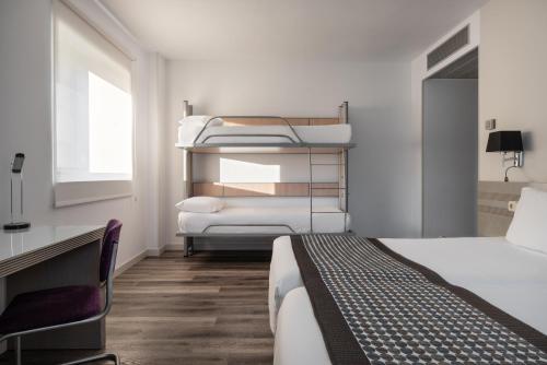Habitación Familiar del hotel Exe Salamanca. Foto 1
