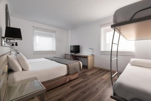 Habitación Familiar del hotel Exe Salamanca. Foto 3