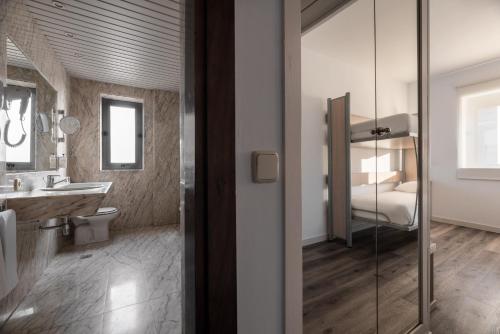 Habitación Familiar del hotel Exe Salamanca. Foto 4
