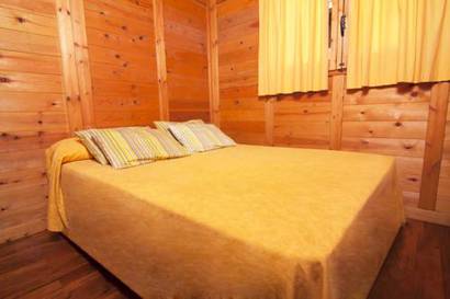 Bungalow del hotel Torre de la Mora. Foto 2