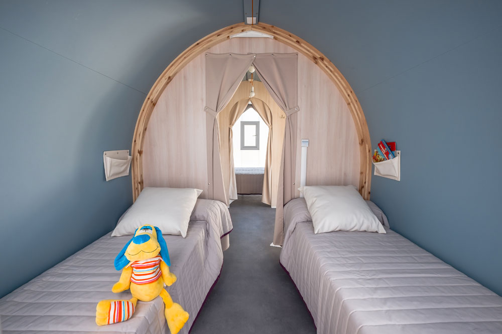 Tienda 2 habitaciones Baño compartido del hotel Torre de la Mora. Foto 5