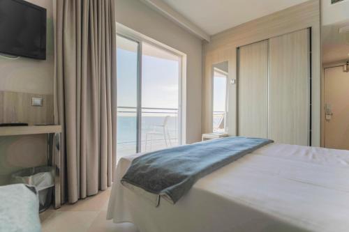 Habitación Doble con vistas panorámicas del hotel Augustus. Foto 8