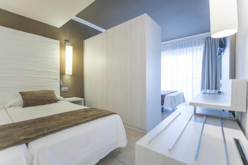 Habitación quíntuple del hotel Augustus. Foto 8