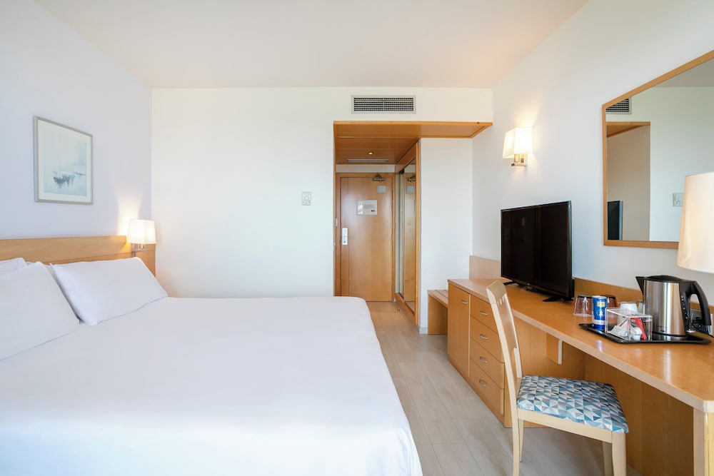 Habitación Premium con vistas al mar del hotel Sol Port Cambrils. Foto 1