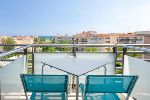 Habitación Premium con vistas al mar del hotel Sol Port Cambrils. Foto 3