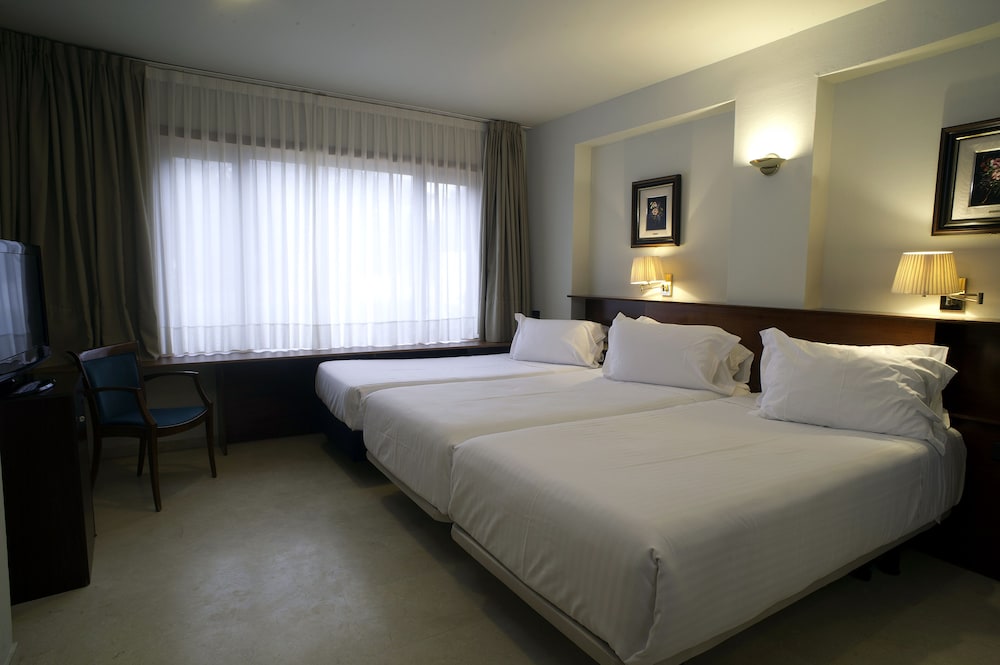Habitación Triple del hotel Gran Rey Don Jaime