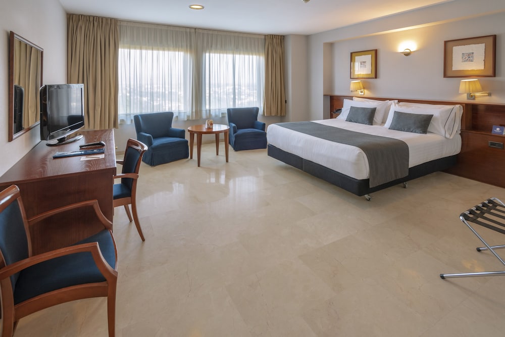Habitación Premium del hotel Gran Rey Don Jaime. Foto 1