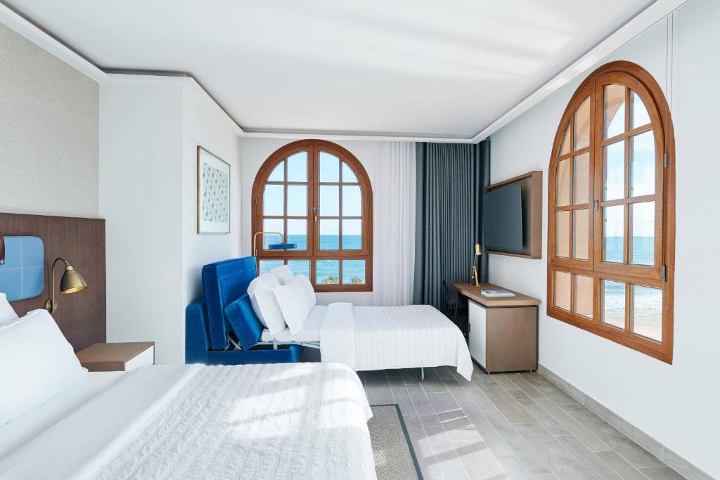 Habitación familiar Vista Mar Gran Lujo del hotel Le Meridien Ra Beach & Spa. Foto 2