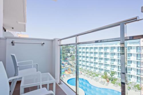 Habitación Doble con vistas a la piscina del hotel Best Sol D'or. Foto 3