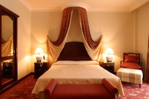 Suite con terraza del hotel Termes Montbrio