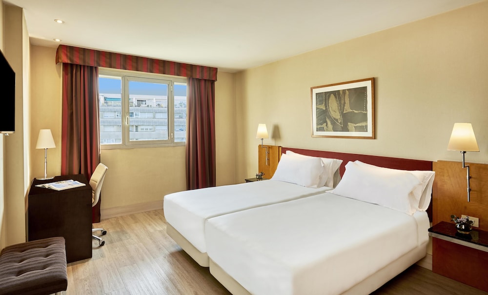 Habitación Estandar del hotel NH Ciutat de Reus. Foto 6