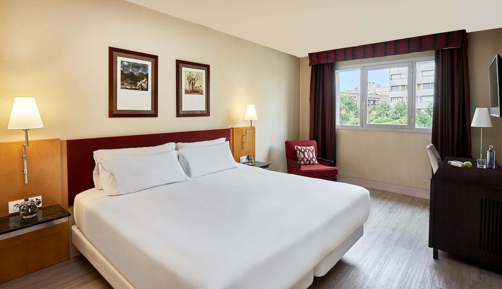 Habitación estándar (extra bed 2 adults + 1 child) del hotel NH Ciutat de Reus