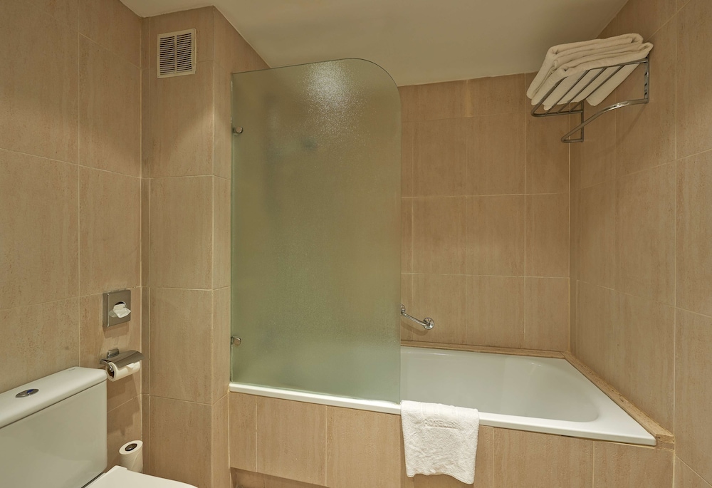 Suite Junior del hotel NH Ciutat de Reus. Foto 5