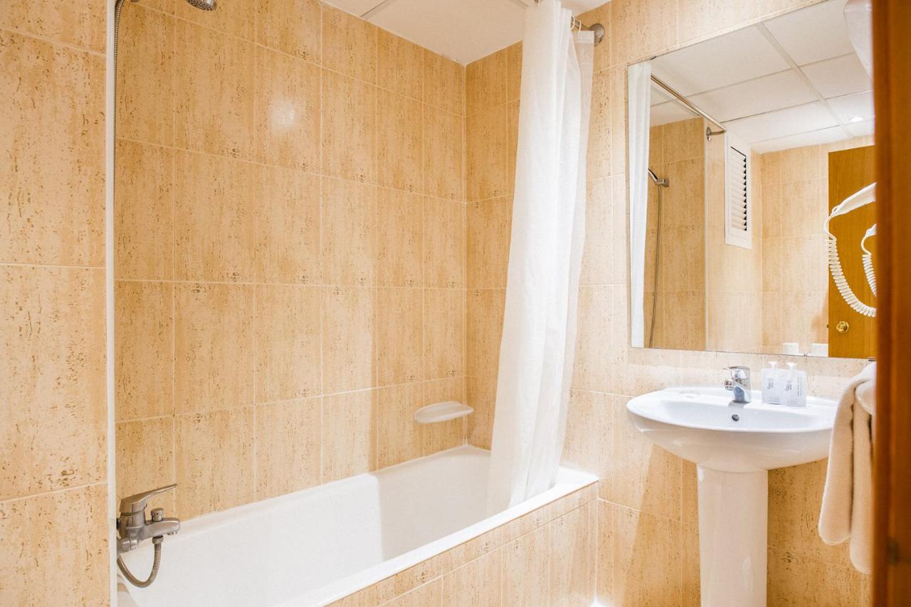 Habitación doble del hotel Jaime I. Foto 1