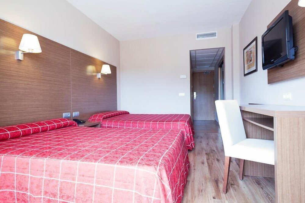 Habitación Triple del hotel Best Oasis Park. Foto 2