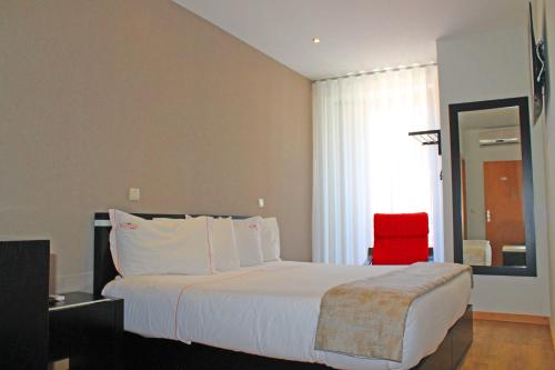 Habitación Doble Superior con balcón - 1 o 2 camas del hotel Vivacity Porto. Foto 1