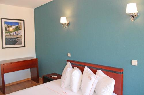 Habitación Doble Superior con Balcón del hotel Vivacity Porto. Foto 1
