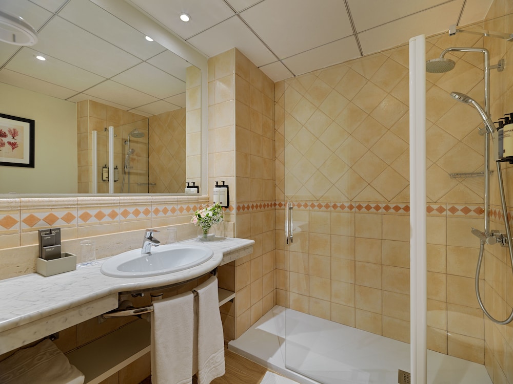Habitación Doble del hotel H10 Salou Princess. Foto 6