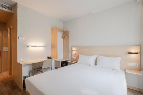 Habitación Doble Estándar del hotel Moov Porto Centro. Foto 5