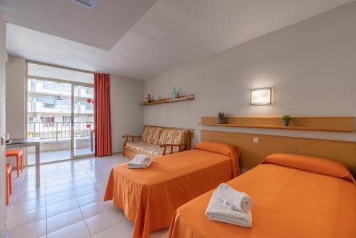 Estudio Estándar del hotel Rentalmar Salou Pacific. Foto 1