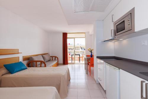 Estudio Superior del hotel Rentalmar Salou Pacific. Foto 10