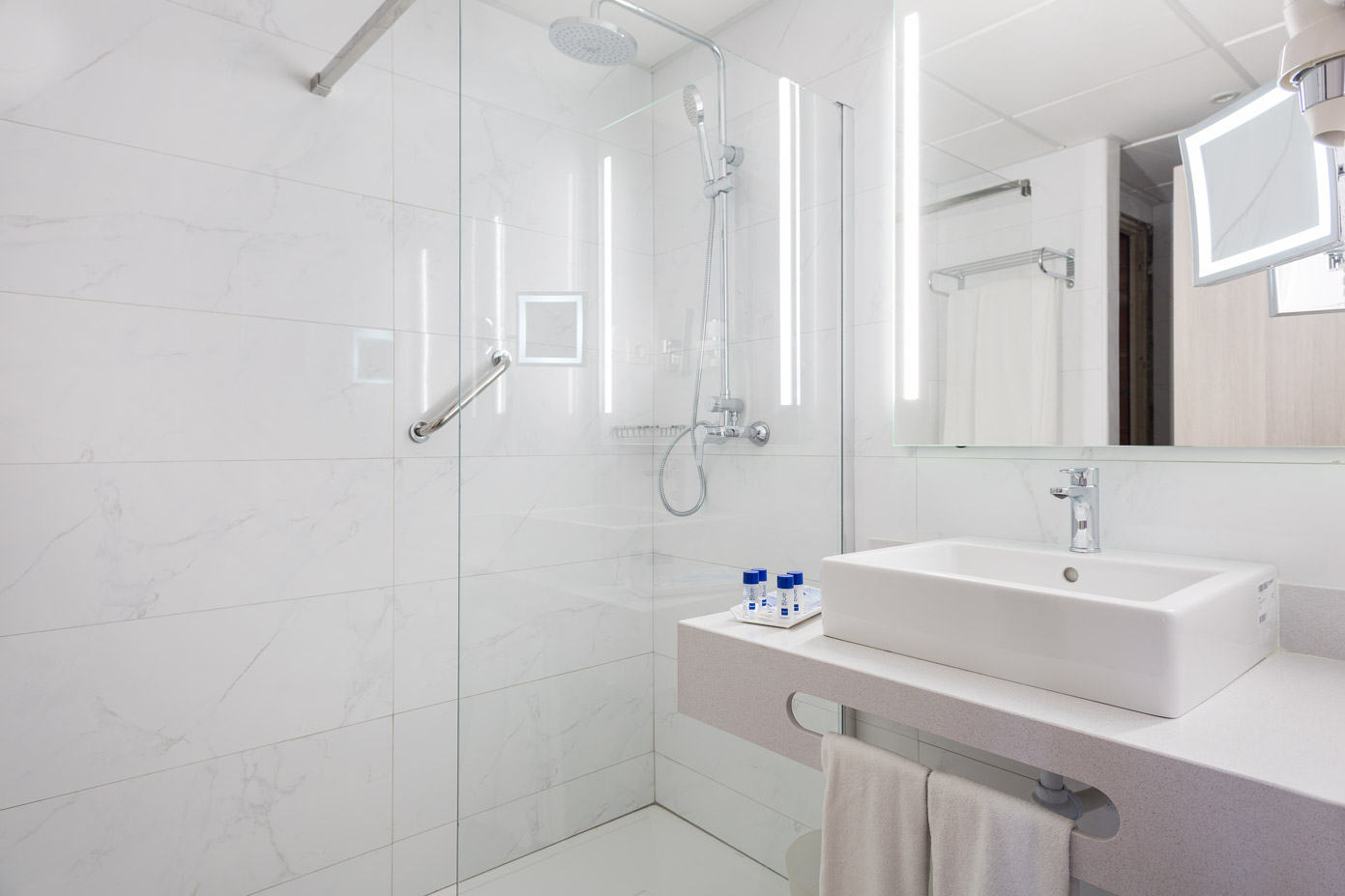 Habitación doble Vista Mar del hotel Best Negresco. Foto 4