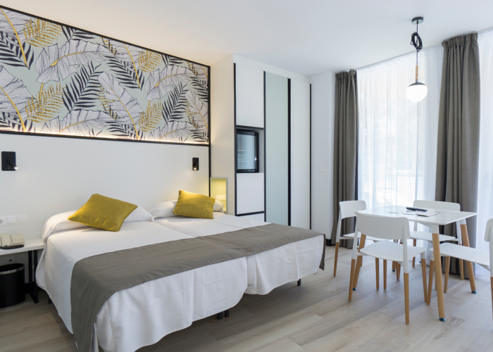 Habitación familiar Balcón o Terraza Superior del hotel Medplaya Hotel Calypso